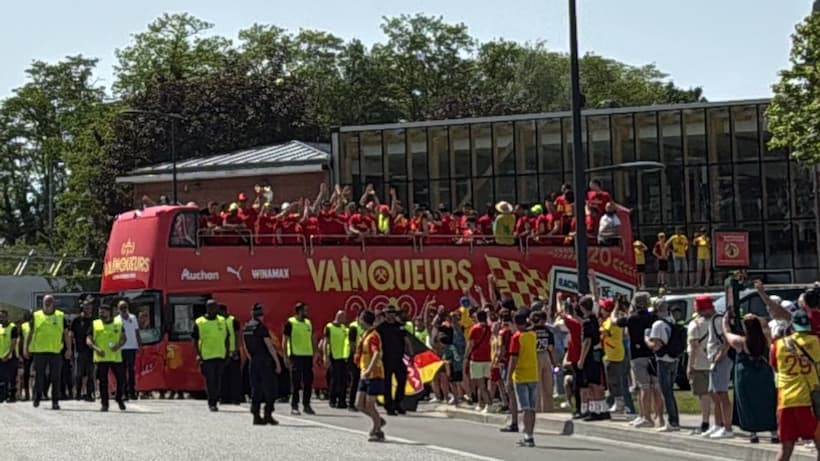 Le bus à impérial des joueurs de Lens le 23 mai 2026
