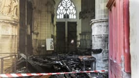 Les dégâts causés par un incendie dans la cathédrale de Nantes, le 18 juillet 2020 