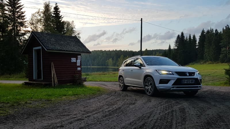 Le Seat Ateca FR 4Drive sur les pistes du rallye de Finlande
