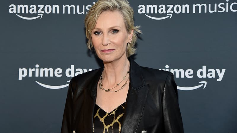 L'actrice de Glee Jane Lynch réagit à la disparition de Naya Rivera: "Ça me brise le cœur"