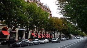 L'avenue Montaigne, où se situe le Plaza Athénée, est la deuxième rue la plus chère de France.