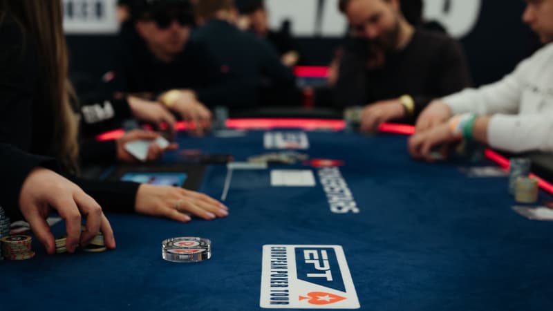 Grosse décision river face à un overbet