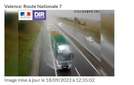 Photo de l'A7 inondée au niveau de Valence le 18 septembre 2023. Photo de l'A7 inondée au niveau de Valence le 18 septembre 2023.