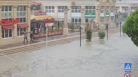 Photo prise le 29 septembre à Montpellier dans une rue inondée, non loin des bords du Lez.