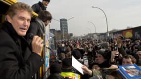 David Hasselhoff est venu apporter son soutien aux défenseurs du mur de Berlin dans la capitale allemande le 17 mars 2013.