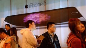 Lors du dernier trimestre 2014, Apple a vendu 70 millions de smartphones dans le monde contre 78 millions pour Samsung. L’écart se resserre.