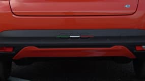 A l'origine, la Fiat 600, produite en Pologne, avait son numéro traversé par un drapeau italien. 