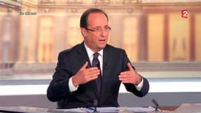 Soucieux d'apparaître comme le prochain président de la République, François Hollande a répliqué avec ironie au procès en incompétence intenté par Nicolas Sarkozy. Le candidat socialiste l'a accusé d'être "toujours content" de lui. Le ton calme, les mains