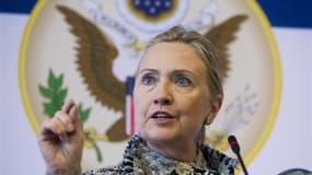 Lors d'un déplacement à Copenhague, la secrétaire d'Etat Hillary Clinton a estimé qu'une guerre civile en Syrie pourrait se transformer en une guerre par procuration dans la région en raison des liens entre l'Iran et Damas. Les pays occidentaux ont préven