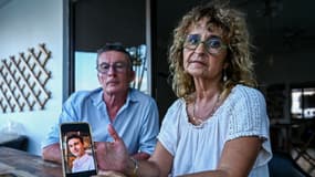 Les parents de Tom Félix, Français emprisonné en Malaisie, chez eux à Singapour le 21 mai 2025