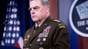 Le chef d'état-major américain, le général Mark Milley, lors d'une conférence de presse le 1er septembre 2021 au Pentagone, à Washington