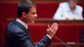Le Premier ministre Manuel Valls s'exprime à l'Assemblée nationale, jeudi 12 mai 2016.