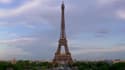 La Tour Eiffel a scintillé en honneur aux soignants