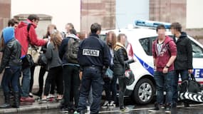 Le 17 mai, plus de 750 policiers et gendarmes avaient été déployés devant les 59 lycées du Bas-Rhin après des menaces sur Internet.
