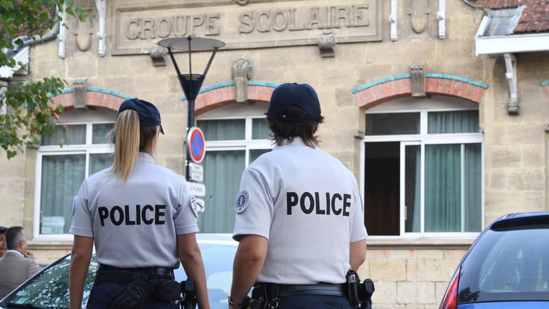 De la sensibilisation à l'aide psychologique est réalisée dans les écoles de police.