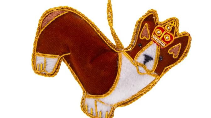 Un corgi à suspendre dans le sapin, vendu sur le site de Tower Bridge.