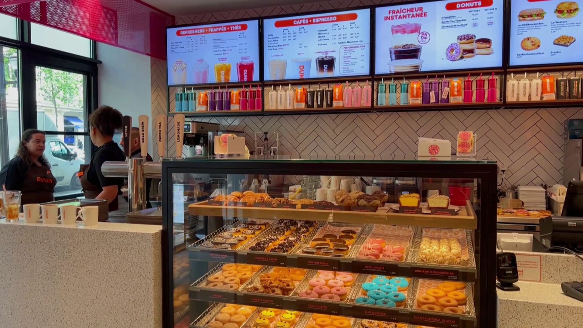 le géant Dunkin’ Donuts ouvre sa première boutique en France le géant Dunkin’ Donuts ouvre sa première boutique en France