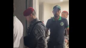 Nenê sort du commissariat 
