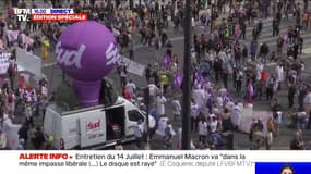 14 juillet: une manifestation de soignants se déroule place de la Bastille