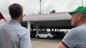 Les JA et la FNSEA devant un supermarché d'Alsace.