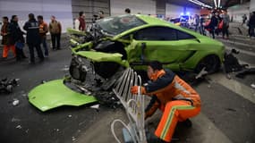 L'accident entre une Lamborghini et une Ferrari a Pékin a fait un blessé samedi soir.