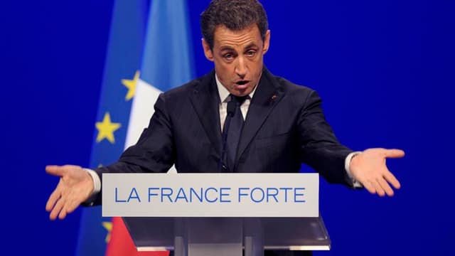 Nicolas Sarkozy a prononcé dimanche à Toulouse une ode aux frontières protectrices de la civilisation et de la société françaises mais a amorcé également un recentrage de son discours, à une semaine du second tour de l'élection présidentielle. /Photo pris
