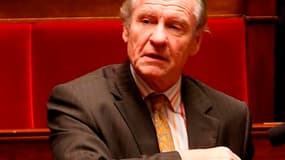 Le député sortant UMP Jean-François Mancel a remporté une courte victoire (51,41%) sur son adversaire du Front national Florence Italiani (48,59%).