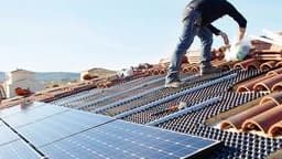 Le photovoltaïque s'invite dans le logement à loyer modéré outre-Manche