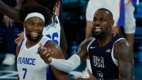 Le sourire de Guerschon Yabusele et la colère de LeBron James lors de la finale des JO France-USA le 10 août 2024