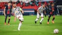 Bruno Fernandes tirant un penalty contre le PSG, le 20 octobre 2020