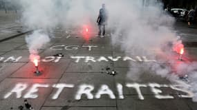 Les huit principaux syndicats français se rencontrent mardi pour décider d'une première date de grève et de manifestation pour protester contre la réforme des retraites