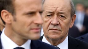 Le président Emmanuel Macron et le ministre des Affaires étrangères Jean-Yves Le Drian