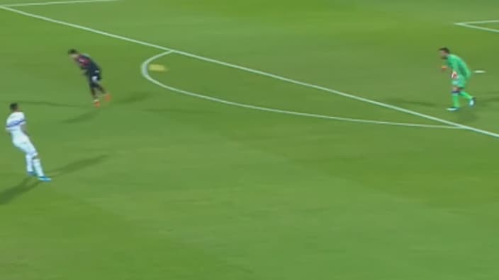 Le but improbable de Farias