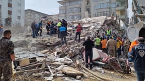 Au moins un mort en Turquie dans la réplique du séisme qui a fait plus de 44.000 morts en Turquie et en Syrie, le 27 février 2023.