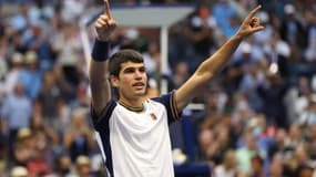 Carlos Alcaraz qualifié pour les huitièmes de finale de l'US Open