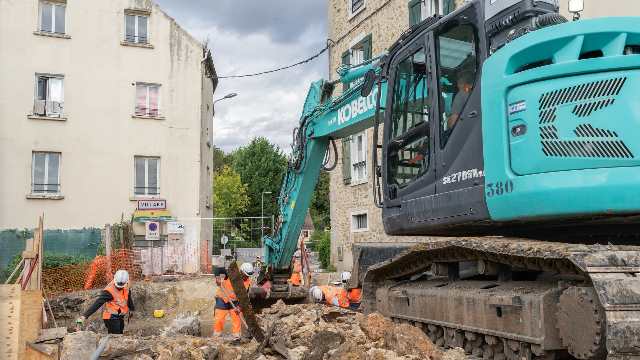 ESSONNE: DES TRAVAUX ONT DÉBUTÉ SUR LE PONT QUI RELIE LES COMMUNES DE VILLABÉ ET CORBEIL-ESSONNES