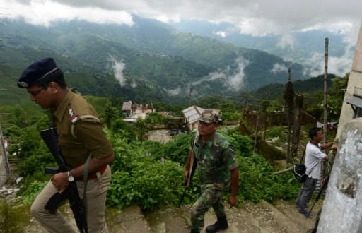 Patrouille de soldats à Darjeeling, en Inde, le 12 juin 2017