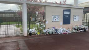 Devant le lycée des Sablons de Viry-Châtillon où était scolarisé Shemseddine, un adolescent de 15 ans passé à tabac.