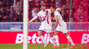 Lucas Beraldo et Marquinhos lors de Dunkerque-PSG (2-4, Coupe de France), le 1er avril 2025