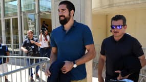 Le champion olympique du handball Nikola Karabatic à la sortie du tribunal de Montpellier en juin. (Illustration)