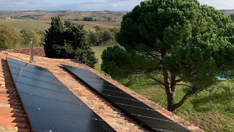 La quincaillerie Pinel fournit les artisans et les particuliers avec une spécialisation en énergies renouvelables et du photovoltaïque.