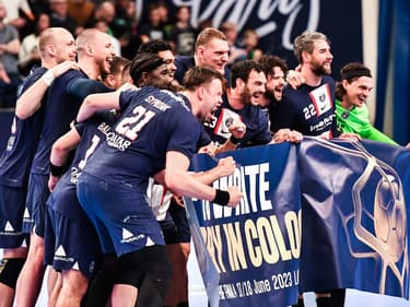 Les joueurs du PSG Handball, à Paris le 17 mai 2023