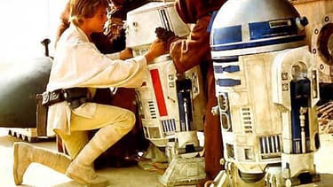 Mark Hamill (Luke Skywalker) se prépare à acheter le légendaire R2-D2.