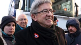 Jean-Luc Mélenchon, chef de file des Insoumis, dans le défilé contre la réforme des retraites, le 23 janvier 2023 à Paris