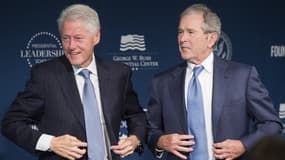 Bill Clinton et George W. Bush à Washington, DC, le 8 septembre 2014. (Photo d'illustration)