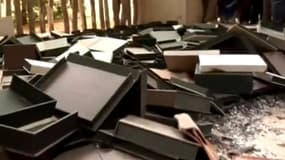 Avant de quitter Tombouctou, les islamistes n'ont pas manqué de mettre le feu à la bibliothèque renfermant des centaines de milliers de manuscrits.