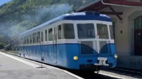 L'autorail "Micheline" entre Puget-Théniers et Annot, le 21 avril 2024.