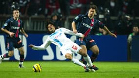 Fabrice Fiorèse (avec le maillot de l'OM) et Lorik Cana (sous les couleurs du PSG) ont tous deux représenté les deux clubs au cours de leur carrière