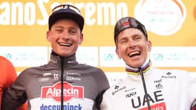 Mathieu van der Poel et Tadej Pogacar sur le podium de Milan-Sanremo, 22 mars 2025