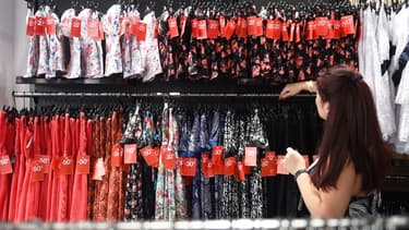 En France, le secteur des vêtements de seconde main représente un milliard d'euros.